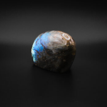 Labradorite Totémique 11 ewaK2ay1NFfrYrm3LsgxJ7c5obnAGVV7BzZGc8fwfK0