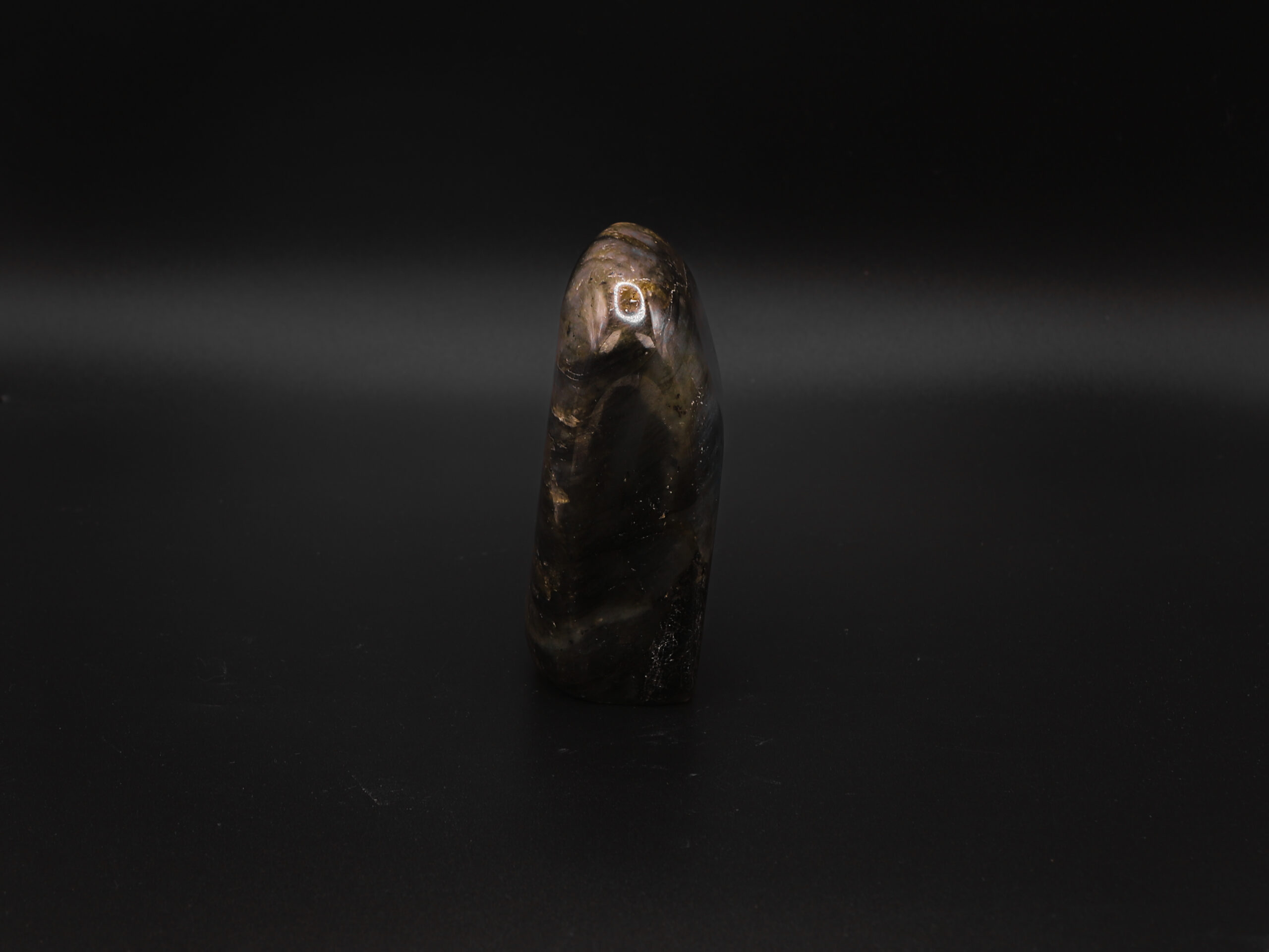 Labradorite Éclaire 5 w0M98ntWz uFcMacdxYLoZFk5IYu905D0A6EDDsHT18 scaled