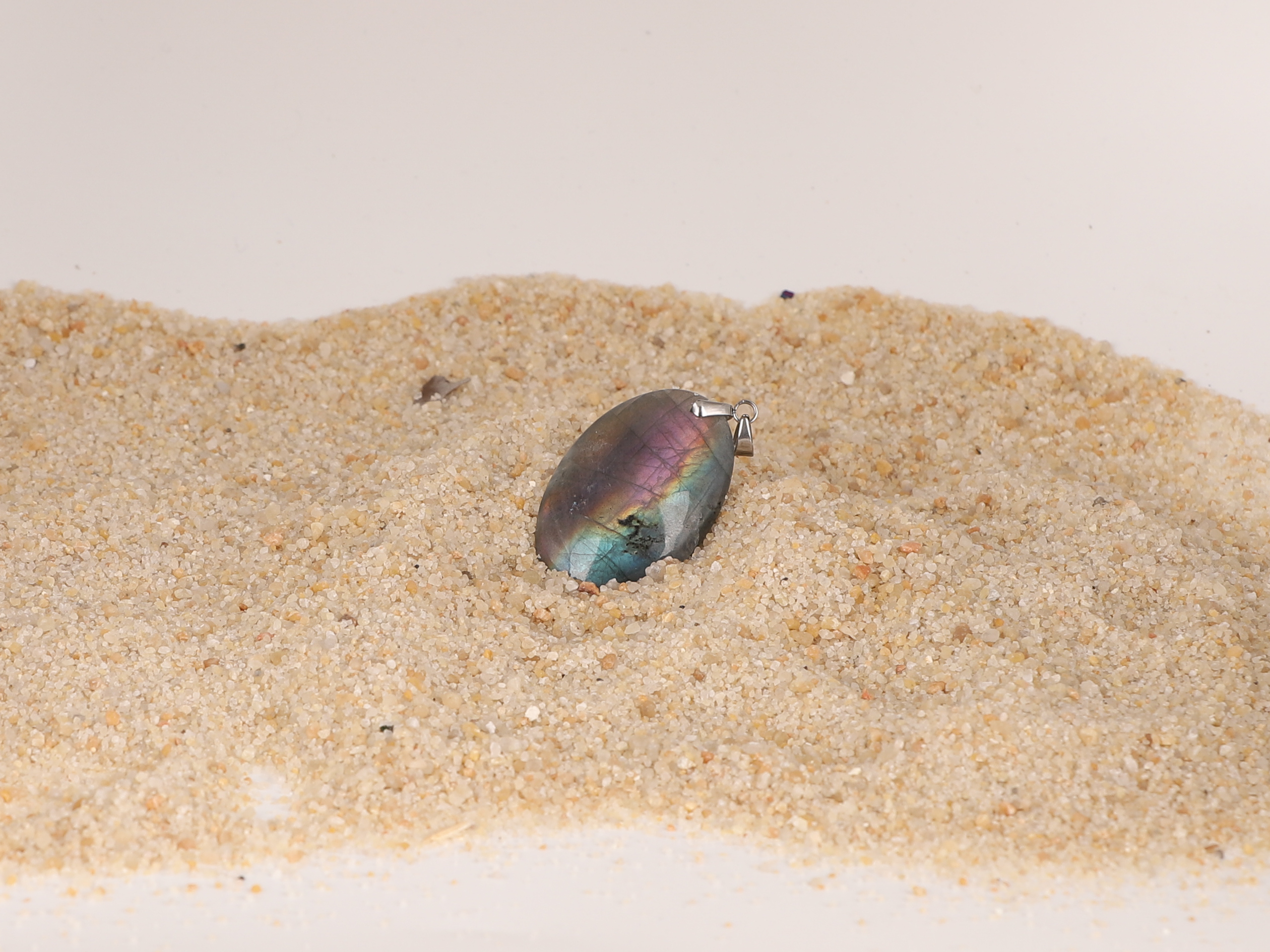 Pendentif ovale Labradorite arc-en-ciel 2